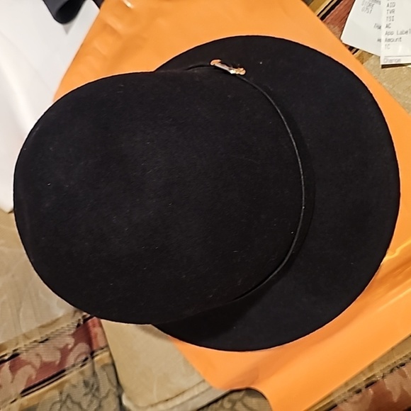 H&M Women’s Bowler Hat 100% Wool Black - Picture 1 of 3